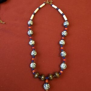 Beautiful vintage necklace